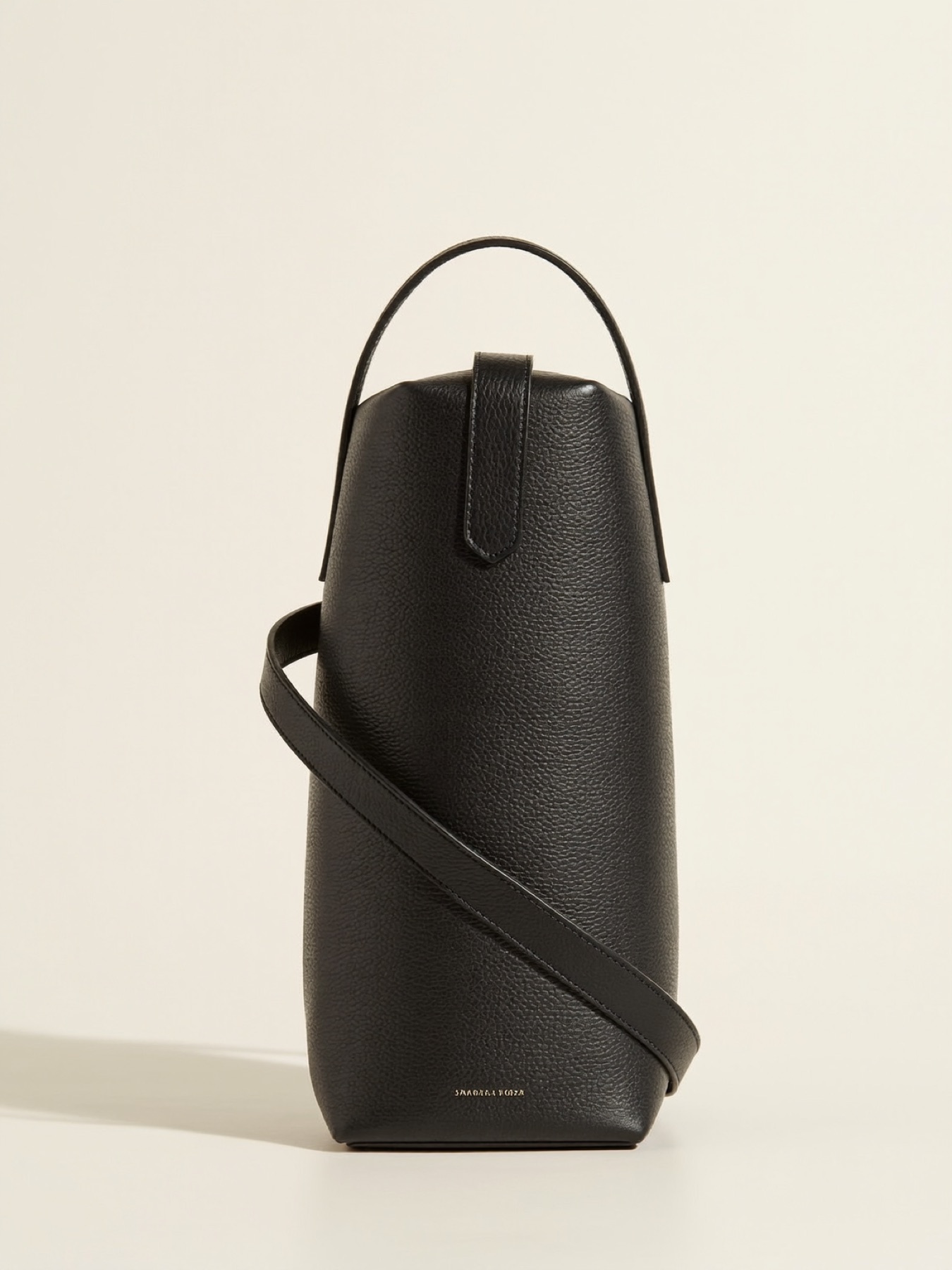 Structured leather shoulder bag
